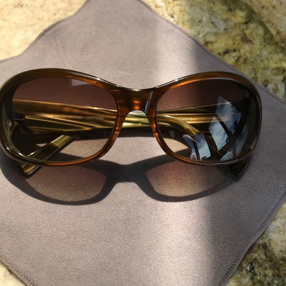 Oliver People’s Sunglasses - Picture 8 of 8